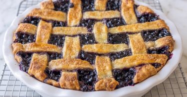 The Best Blueberry Pie Recipe – Flaky Homemade Crust with Juicy Blueberry Filling