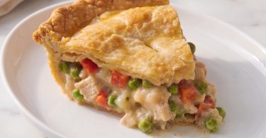 Classic Homemade Chicken Pot Pie Recipe